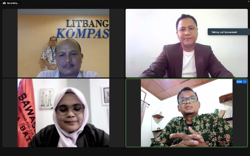 webinar yang diselenggarakan oleh Lembaga Kajian Opini Publik (LKOP).