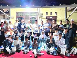 Jelang Idul Fitri, Ketua Dewan Pembina BPP Hipmi Kota Depok Bagi-bagi Sembako ke Warga
