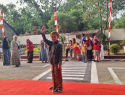 Meriahnya Lomba Fashion Anak RT03 Taman Anyelir 2