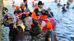 Qonita Lutfiyah Nyebur Ke Empang, Berbaur Dengan Masyarakat