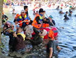 Qonita Lutfiyah Nyebur Ke Empang, Berbaur Dengan Masyarakat