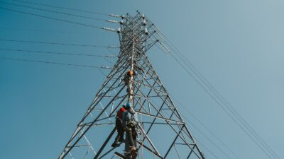 Durasi dan Frekuensi Gangguan Listrik Menurun, PLN Catat Kinerja Operasional Positif sepanjang 2024