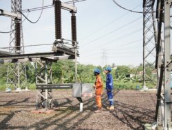 Demi Listrik Andal Untuk Rakyat, PLN UIT JBB Laksanakan Perkuatan Isolasi Busbar Sekunder