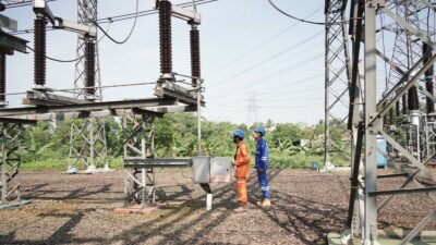 Demi Listrik Andal Untuk Rakyat, PLN UIT JBB Laksanakan Perkuatan Isolasi Busbar Sekunder