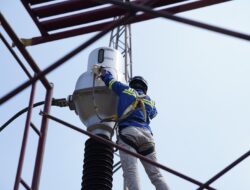Pastikan Transmisi Andal, PLN UIT JBB Ganti Konduktor di Gardu Induk