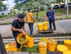 Wujudkan Green Hospital RSUI Kelolah Pupuk Kompos