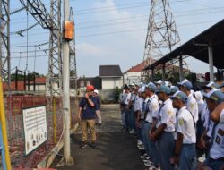 PLN dan SMK Taman Karya Madya Teknik Kebumen Bersinergi di Hari Kesaktian Pancasila
