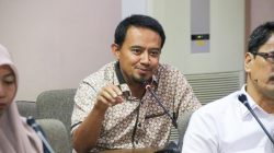 Ade Firmansyah: Program Beasiswa Kuliah Gratis Bagi Siswa Berprestasi