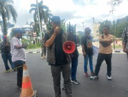 Gedor Demo Soroti Bangunan Tanpa Izin dan Ada  Dugaan Suap.