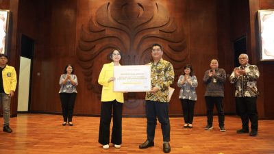 UI Gandeng PYC Dan Dato Low TuckKwong Salurkan Beasiswa Dana Abadi Kepada 159 Mahasiswa