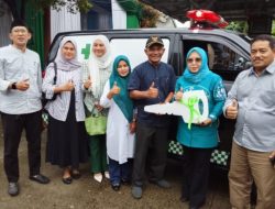 Qonita Lutfiyah Serahkan Ambulans Sosial, Wujud Kepedulian Tanpa Pamrih