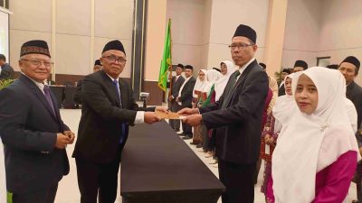 Penandatanganan Fakta Integritas Ketua YPI Arrahmaniyah Sebagai Bentuk Kesungguhan para kepala sekolah