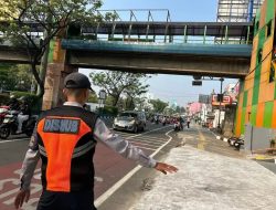 Uji Coba Pengalihan Akses Masuk Kendaraan ke Balai Kota