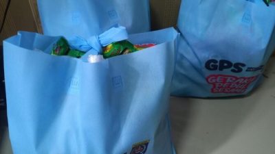 Bojongsari Kota Depok Salurkan Sembako untuk Warga