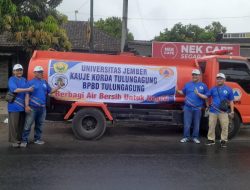 UNEJ dan KAUJE Salurkan Air Bersih di Wilayah Terdampak Kekeringan di Tulungagung